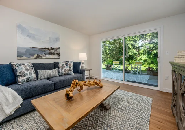 1st image of 3 Highview Dr #UNIT 3 / Blgd 3, Sandwich, MA 02563 | MLS# 22602187