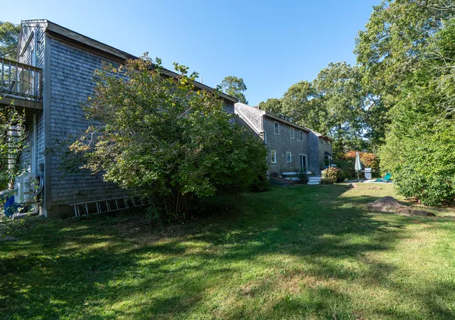 34th image of 68 Front St, Oak Bluffs, MA 02557 | MLS# 22602650