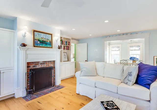 Homes for sale in Wellfleet, MA | 10 Bank St, Wellfleet, MA 02667 | MLS# 22602006