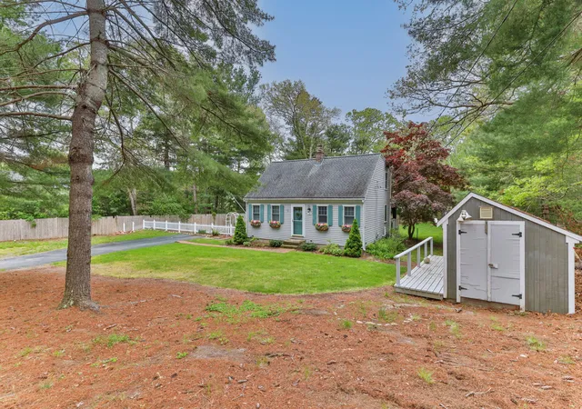 Homes for sale in Centerville, MA | 195 Knotty Pine Ln, Centerville, MA 02632 | MLS# 22602064