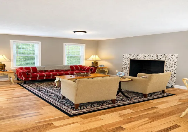 3rd image of 10 Race Ln, Sandwich, MA 02563 | MLS# 22602104