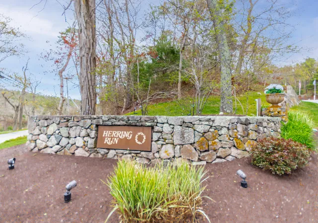 Homes for sale in Buzzards Bay, MA | 6 Aspen Rd #UNIT 6, Buzzards Bay, MA 02532 | MLS# 22602167