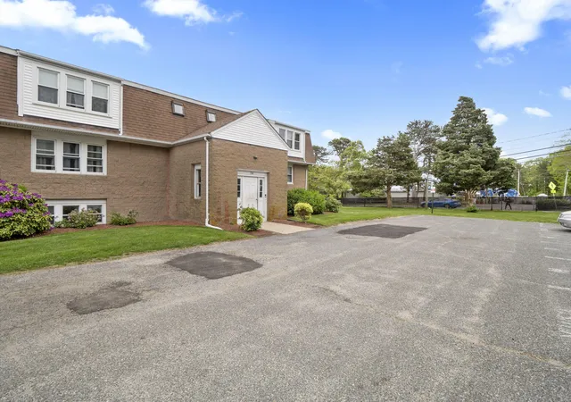 Homes for sale in Hyannis, MA | 24 Betty'S Pond Rd #1K, Hyannis, MA 02601 | MLS# 22602131