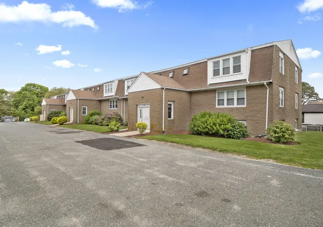 Homes for sale in Hyannis, MA | 24 Betty'S Pond Rd #1K, Hyannis, MA 02601 | MLS# 22602131