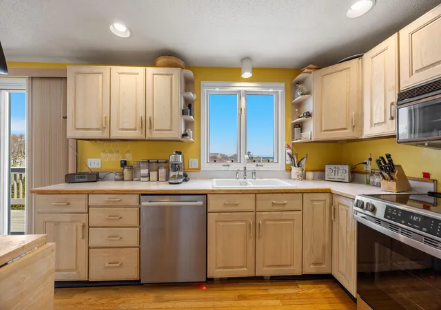 5th image of 45 Almy Ave, Sandwich, MA 02563 | MLS# 22602159