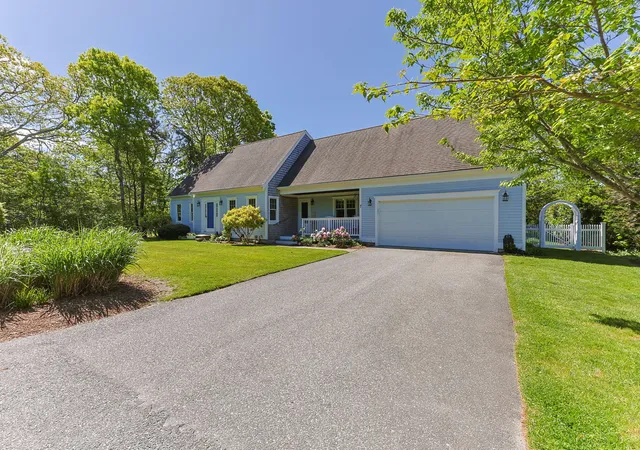 Homes for sale in Harwich, MA | 7 Park St, Harwich, MA 02645 | MLS# 22602430