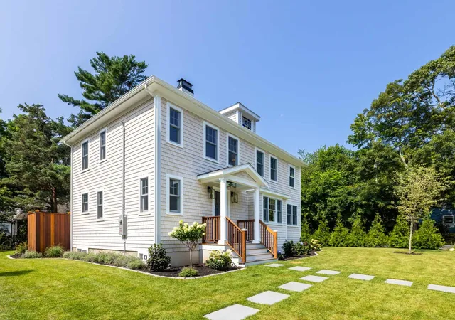 1st image of 5 Pine Tree Ln, Vineyard Haven, MA 02568 | MLS# 22603526