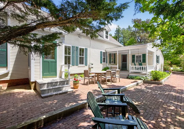 Homes for sale in South Dennis, MA | 370 Main St, South Dennis, MA 02660 | MLS# 22602581