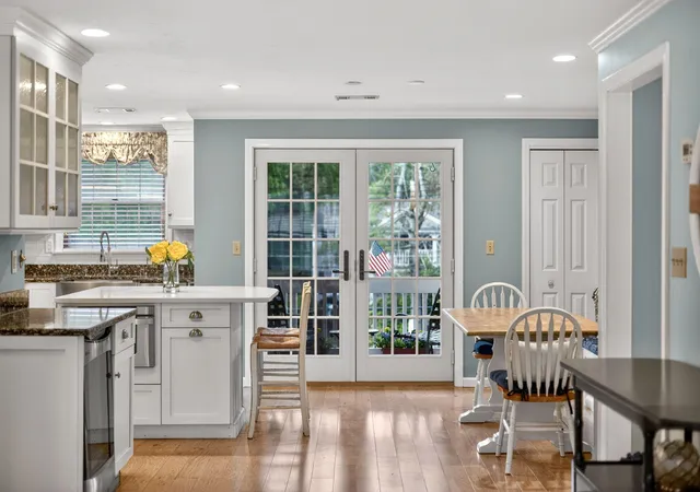 1st image of 727 Main St #UNIT F3, Osterville, MA 02655 | MLS# 22602373