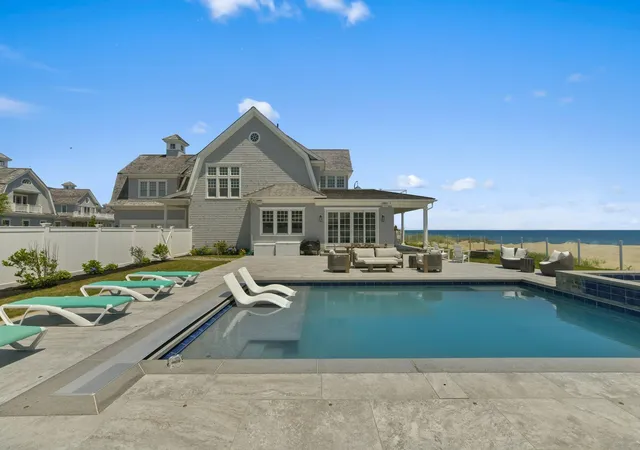 3rd image of 50 Coastline Dr, Mashpee, MA 02649 | MLS# 22602281
