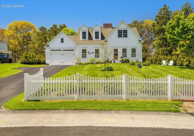3rd image of 13 Academy Hill Ln, South Dennis, MA 02660 | MLS# 22602318
