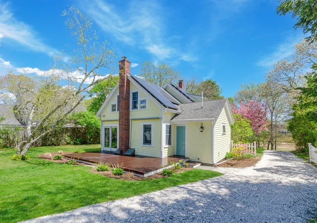 3rd image of 1089 Main St, Cotuit, MA 02635 | MLS# 22602402