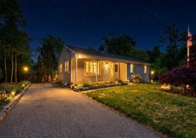 2nd image of 40 Bennets Neck Dr, Pocasset, MA 02559 | MLS# 22602428