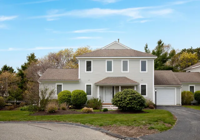 2nd image of 2 Bch Plum Ln U: E Ln, Bourne, MA 02532