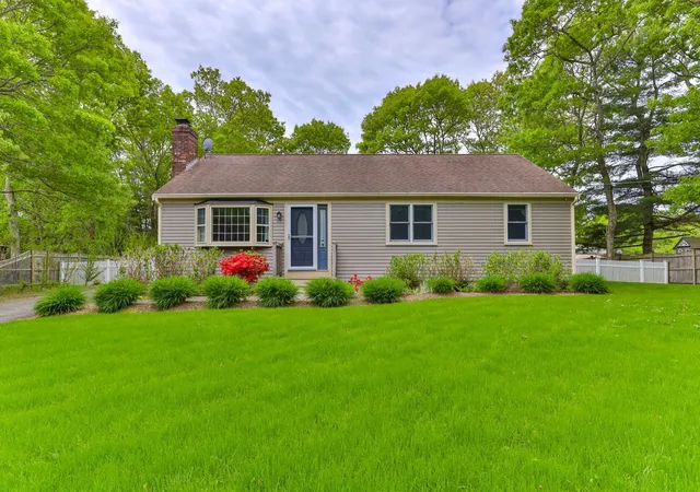 Homes for sale in Centerville, MA | 17 Outpost Ln, Centerville, MA 02632 | MLS# 22602532