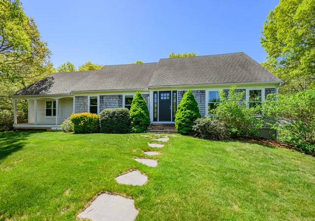 1st image of 284 Bragg's Ln, Barnstable, MA 02630 | MLS# 22602434