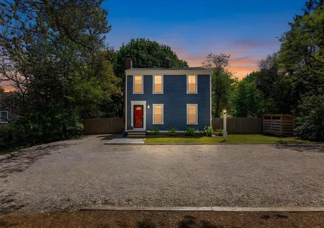 3rd image of 1020 Old Falmouth Rd, Marstons Mills, MA 02648 | MLS# 22602487
