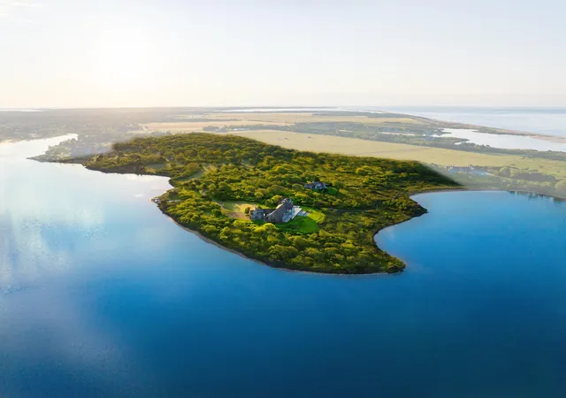 1st image of 15 Forever Wild Wy, Edgartown, MA 02539 | MLS# 22602611