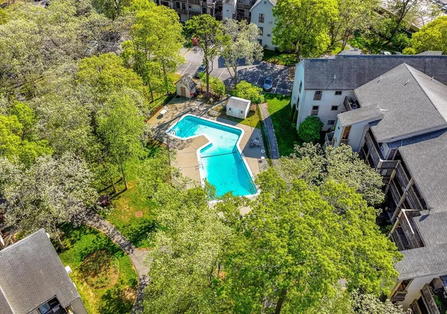 Homes for sale in Hyannis, MA | 800 Bearses Wy #APT 1EB, Hyannis, MA 02601 | MLS# 22602481