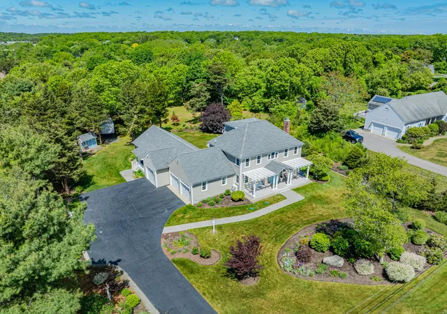 3rd image of 91 Williston Rd, Sagamore Beach, MA 02562 | MLS# 22603785