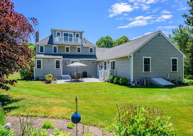 5th image of 91 Williston Rd, Sagamore Beach, MA 02562 | MLS# 22603785