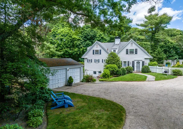 1st image of 156 E Bay Rd, Osterville, MA 02655 | MLS# 22602593