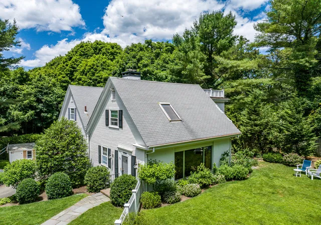 2nd image of 156 E Bay Rd, Osterville, MA 02655 | MLS# 22602593