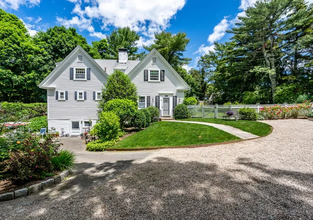 60th image of 156 E Bay Rd, Osterville, MA 02655 | MLS# 22602593