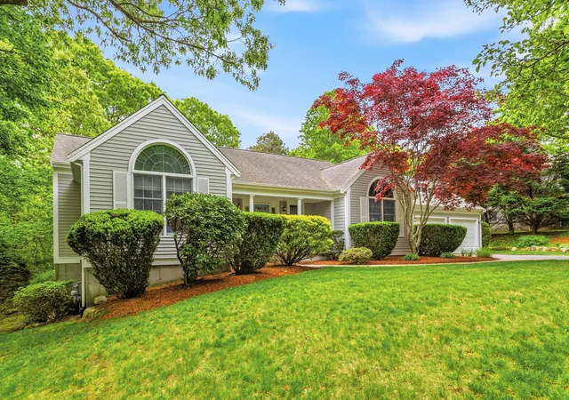 2nd image of 103 Falling Leaf Ln, Osterville, MA 02655 | MLS# 22602580