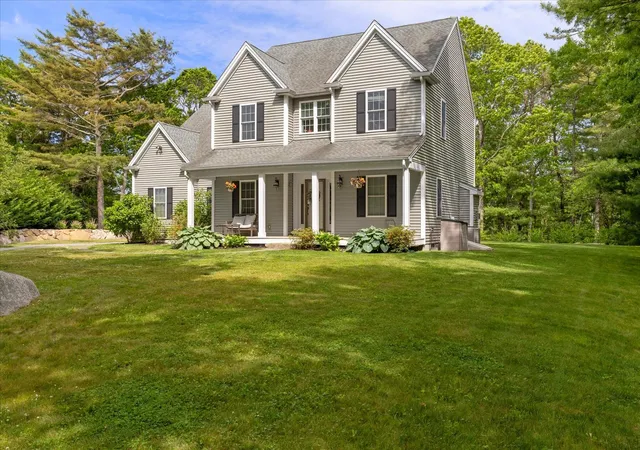 Homes for sale in Buzzards Bay, MA | 11 Dawe Ln, Buzzards Bay, MA 02532 | MLS# 22602929