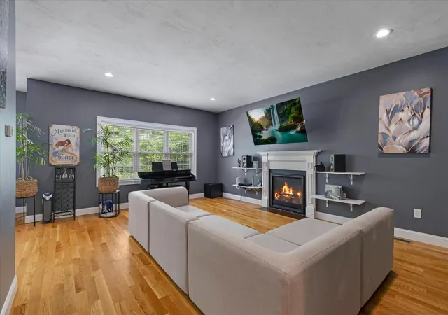 Homes for sale in Buzzards Bay, MA | 11 Dawe Ln, Buzzards Bay, MA 02532 | MLS# 22602929