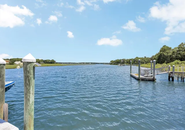 56th image of 25 Oyster Wy, Osterville, MA 02655 | MLS# 22603271