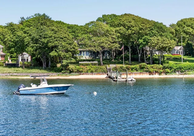 3rd image of 109 Eel River Rd, Osterville, MA 02655 | MLS# 22602692