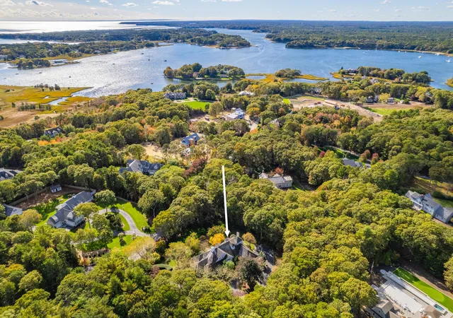5th image of 140 Seapuit Rd, Osterville, MA 02655 | MLS# 22602715