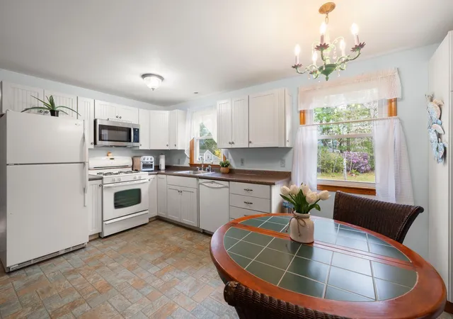 5th image of 34 Newtown Rd, Sandwich, MA 02563 | MLS# 22602677