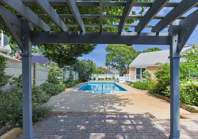 50th image of 2 Tinys Wy, Provincetown, MA 02657 | MLS# 22602686
