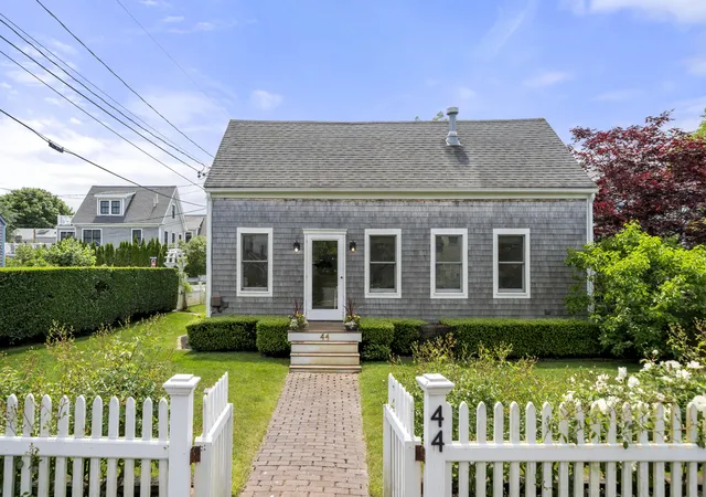 1st image of 44 Pleasant St, Provincetown, MA 02657 | MLS# 22602906