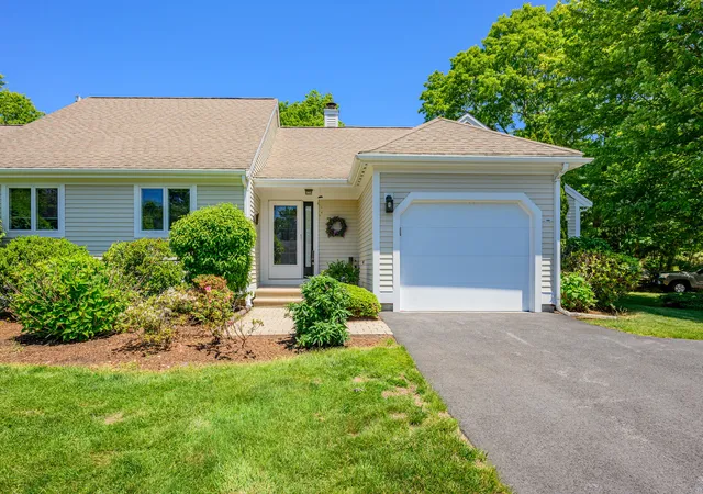 Homes for sale in Mashpee, MA | 1 Sandview Ter #UNIT 1, Mashpee, MA 02649 | MLS# 22602722