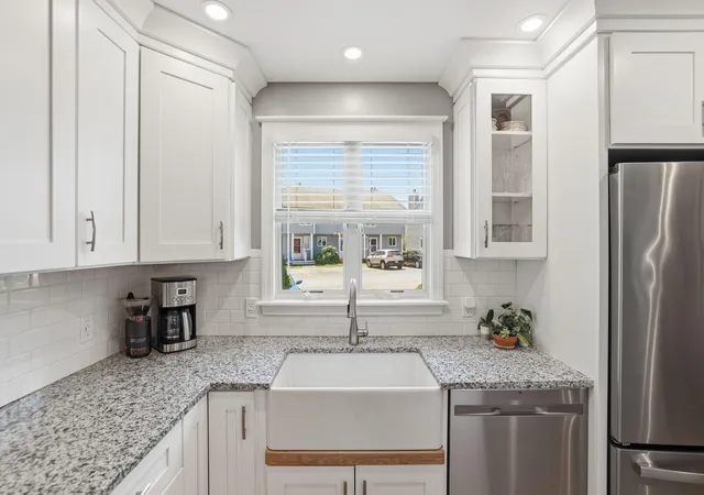5th image of 2743 Cranberry Hwy #APT 17B, Wareham, MA 02571 | MLS# 22602763