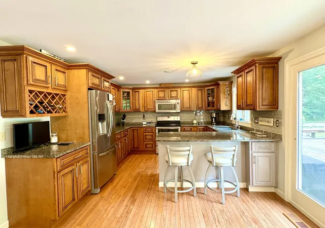 3rd image of 81 Redberry Ln, Marstons Mills, MA 02648 | MLS# 22602724