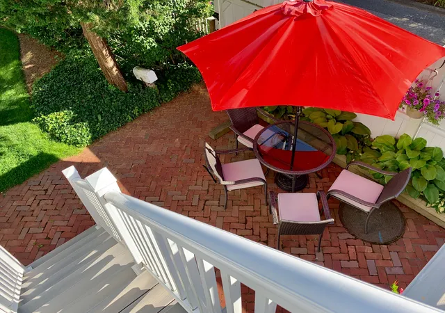 5th image of 496 Commercial St #UNIT 4, Provincetown, MA 02657 | MLS# 22603177
