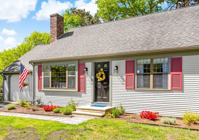 1st image of 7 Bonnie Briar Rd, Osterville, MA 02655 | MLS# 22602754
