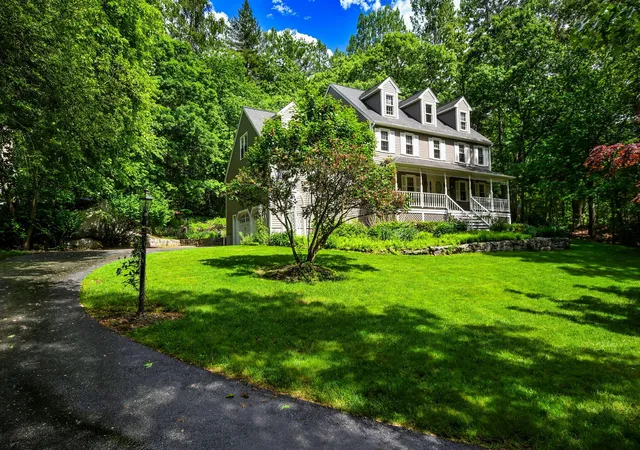 Homes for sale in Milford, MA | 48 Mill Pond Cir, Milford, MA 01757 | MLS# 22602777
