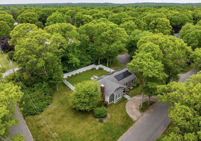 Homes for sale in Centerville, MA | 1309 Shootflying Hill Rd, Centerville, MA 02632 | MLS# 22602776