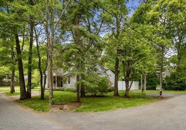 Homes for sale in Centerville, MA | 1309 Shootflying Hill Rd, Centerville, MA 02632 | MLS# 22602776