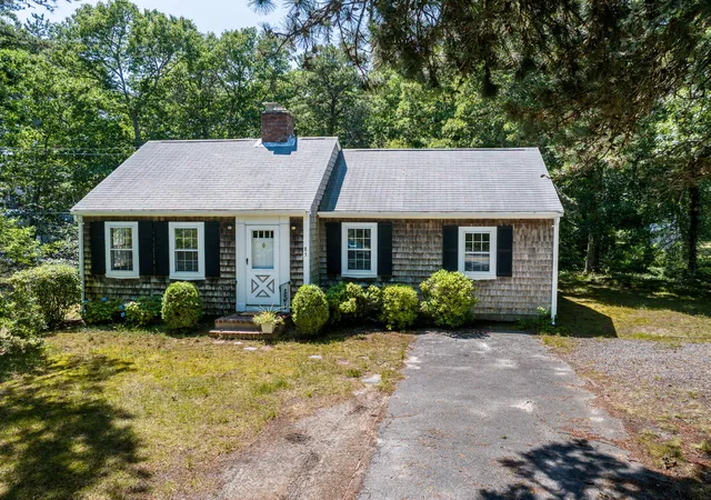 1st image of 85 South St, South Yarmouth, MA 02664 | MLS# 22603347
