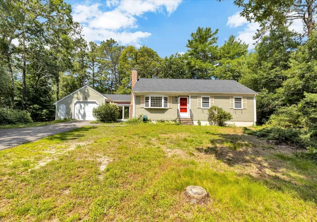 1st image of 804 Putnam Ave, Cotuit, MA 02635 | MLS# 22603655