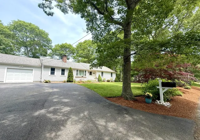 Homes for sale in Centerville, MA | 48 Bridgets Path, Centerville, MA 02632 | MLS# 22602890