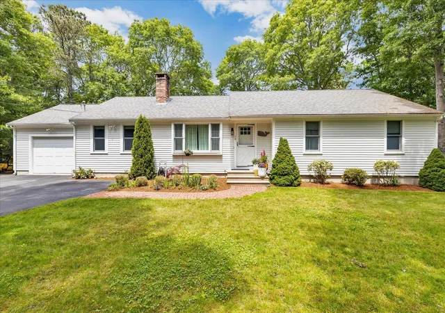 Homes for sale in Centerville, MA | 48 Bridgets Path, Centerville, MA 02632 | MLS# 22602890