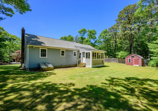 Homes for sale in Teaticket, MA | 156 Red Brook Rd, Teaticket, MA 02536 | MLS# 22602952